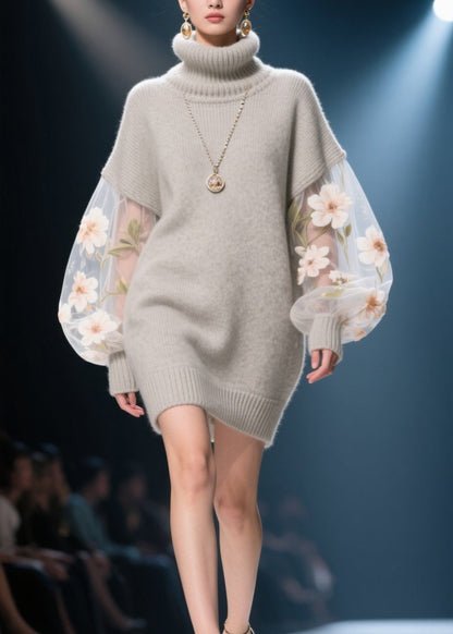 Well Tailored Sweater with a Graceful Silhouette