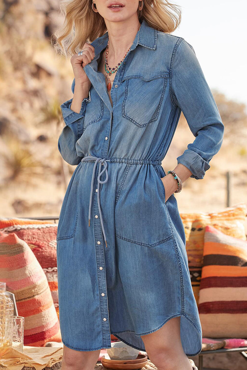 Classic Vintage Dress with a Flattering Fit