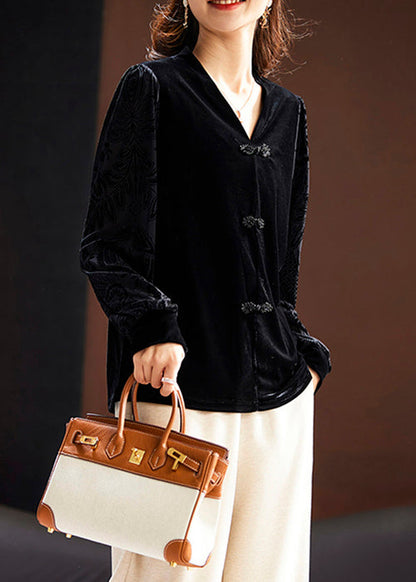 A Vintage Style Top with Delicate Timeless Details