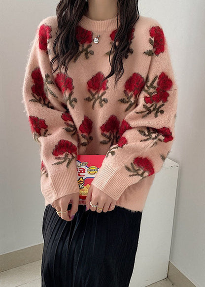 Well Tailored Sweater with a Graceful Silhouette