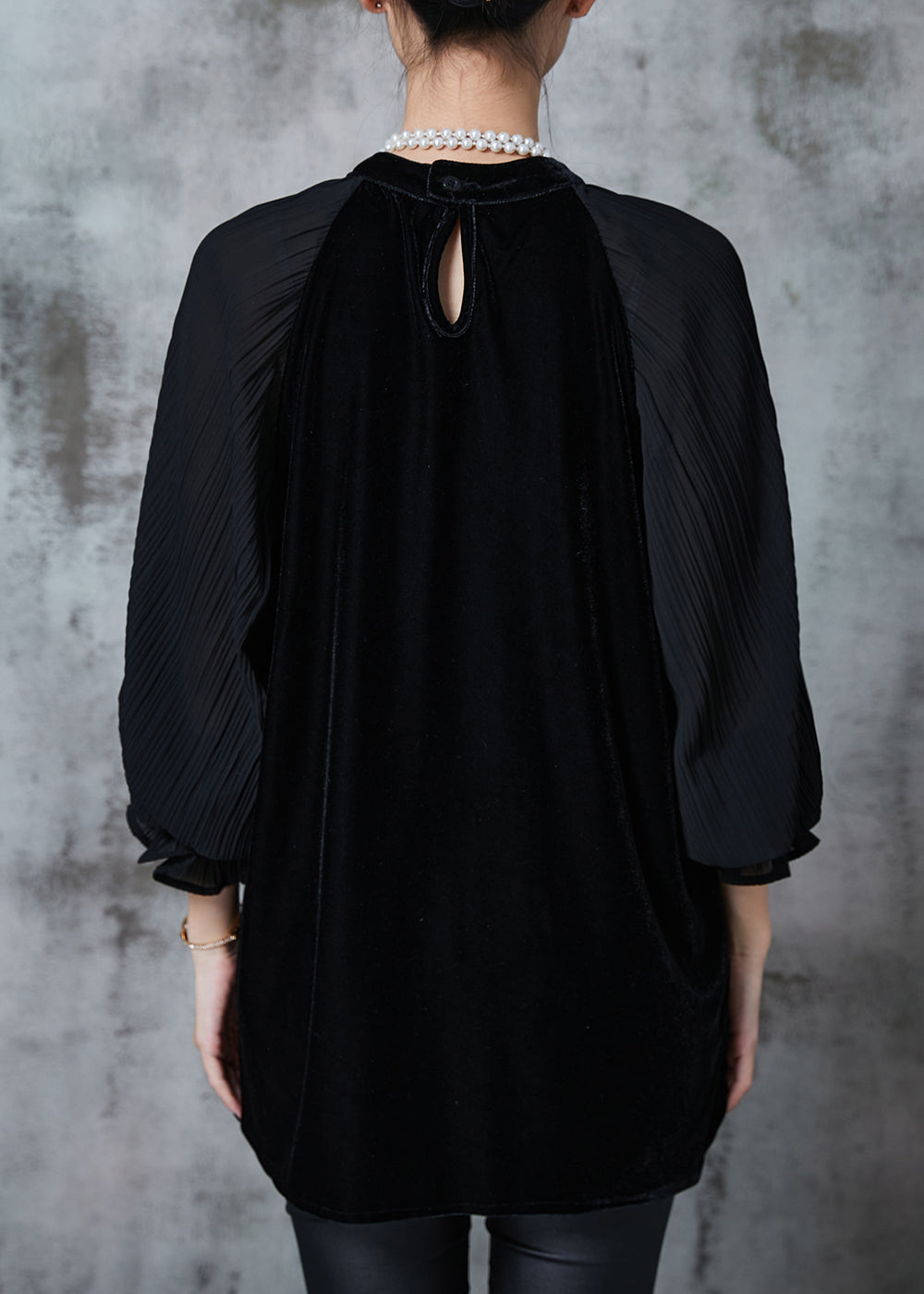 Classic Vintage Shirt with a Flattering Fit