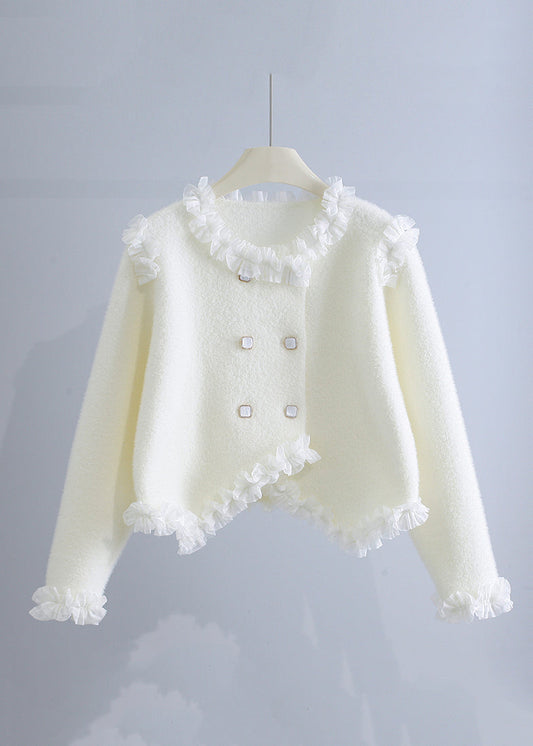 Beautifully Finished Coat in a Timeless Design