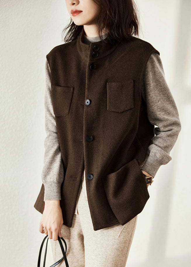 Beautifully Finished Coat in a Timeless Design