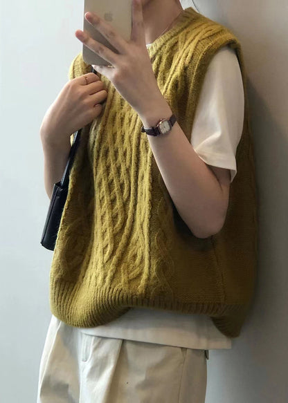 Effortlessly Elegant Coat with a Timeless Design