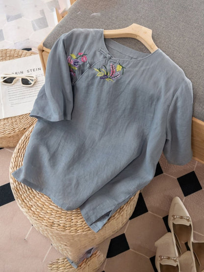 Classic Vintage Top with a Flattering Fit