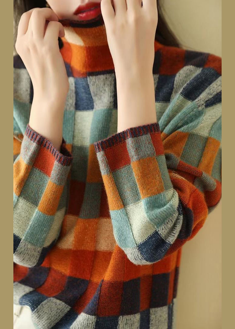 Classic Vintage Sweater with a Flattering Fit