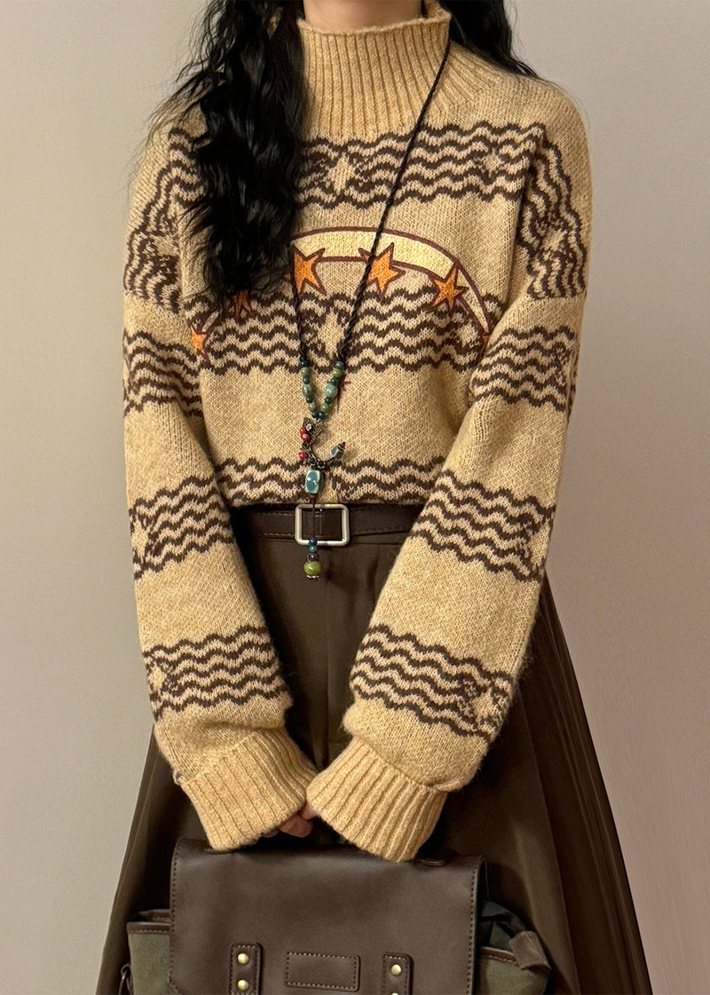 Classic Vintage Sweater with a Flattering Fit