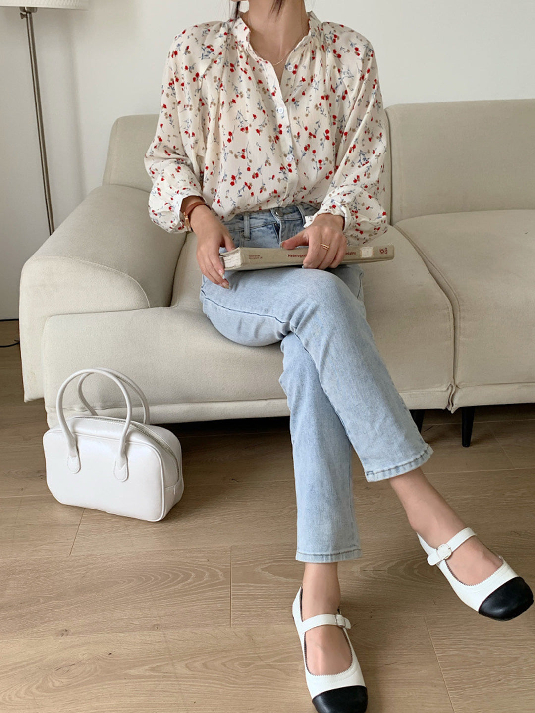 Classic Vintage Blouse with a Flattering Fit