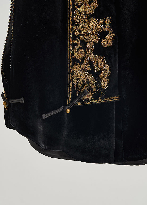 Beautifully Finished Garment in a Timeless Design
