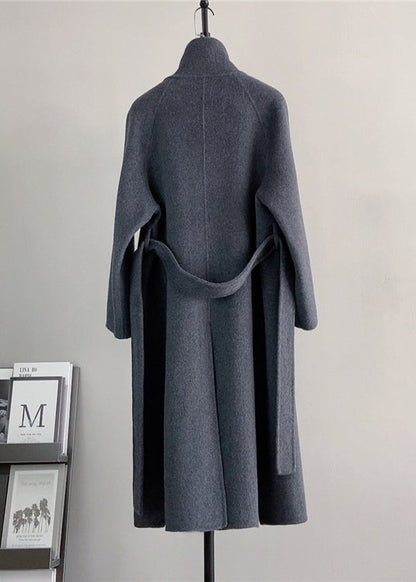 Well Tailored Coat with a Graceful Silhouette