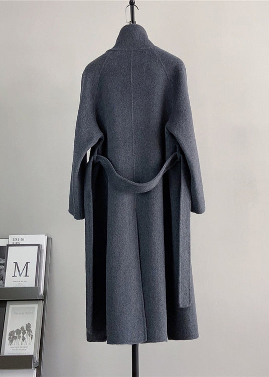 Well Tailored Coat with a Graceful Silhouette