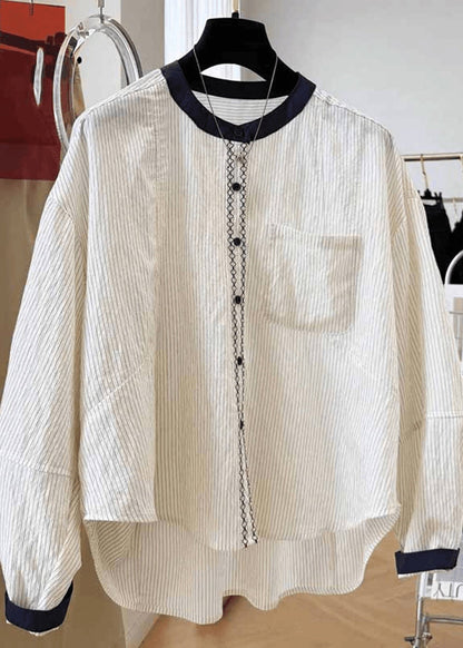 Classic Vintage Blouse with a Flattering Fit