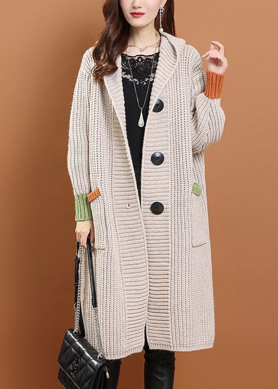 Well Tailored Cardigan with a Graceful Silhouette