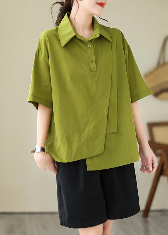 Classic Vintage Shirt with a Flattering Fit