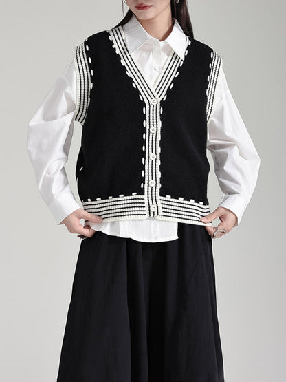 Effortlessly Elegant Garment with a Timeless Design