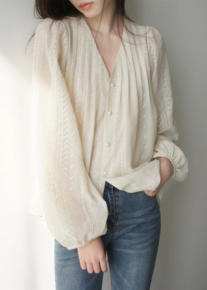 Classic Vintage Shirt with a Flattering Fit