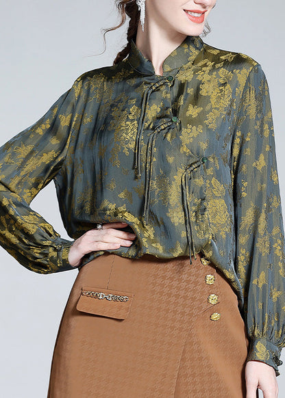 Effortlessly Elegant Top with a Timeless Design