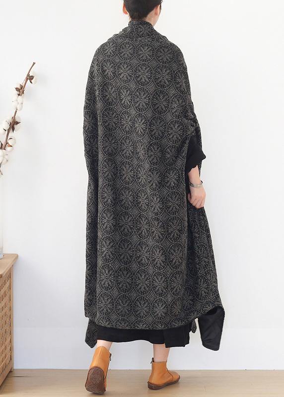 Gracefully Styled Coat for Any Occasion