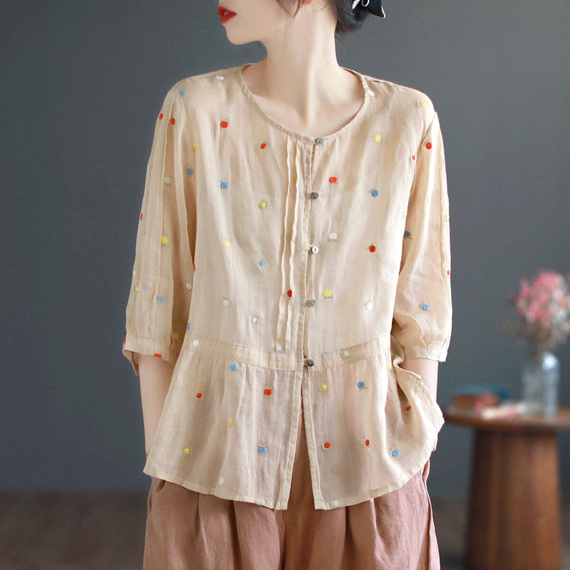 Effortlessly Elegant Blouse with a Timeless Design