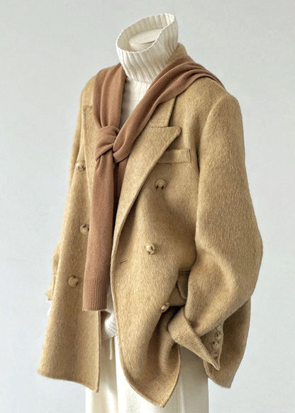 Gracefully Styled Coat for Any Occasion
