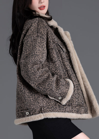 Sophisticated Jacket with a Clean Classic Look