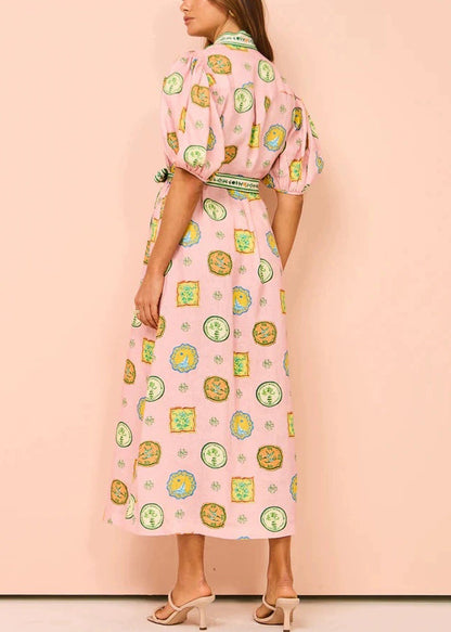 Classic Vintage Blouse with a Flattering Fit