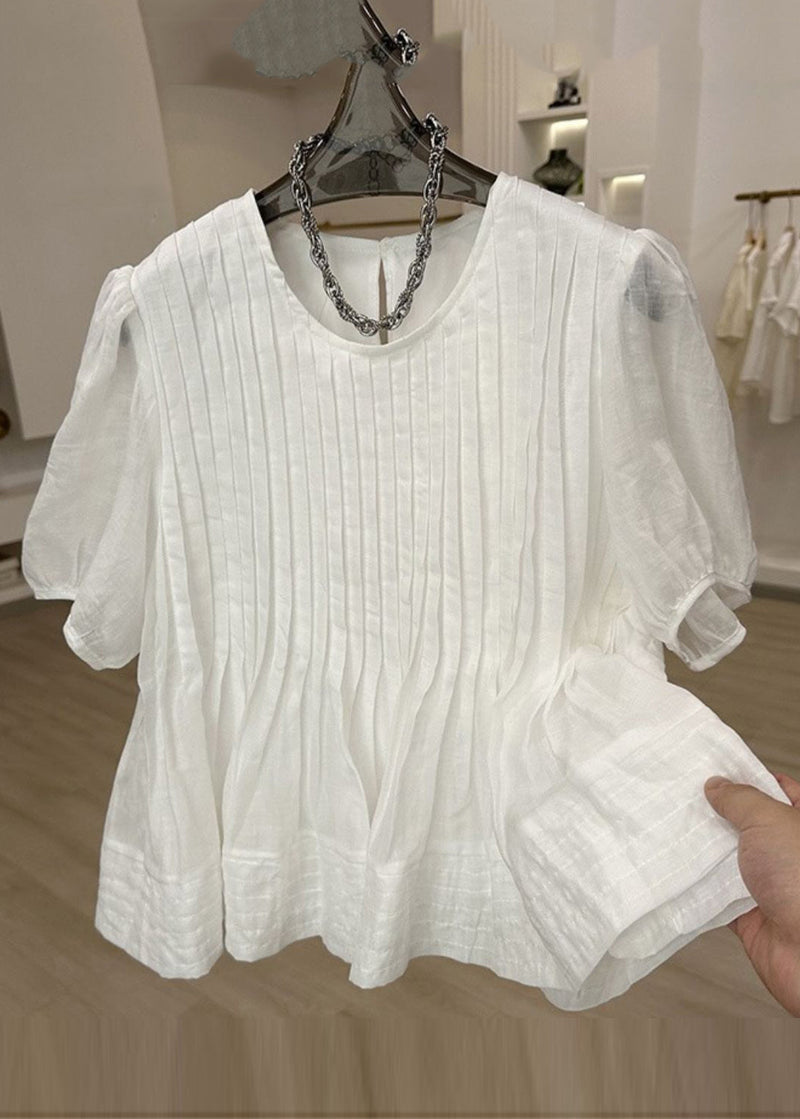 Effortlessly Elegant Top with a Timeless Design