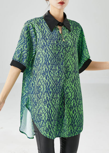 Effortlessly Elegant Top with a Timeless Design