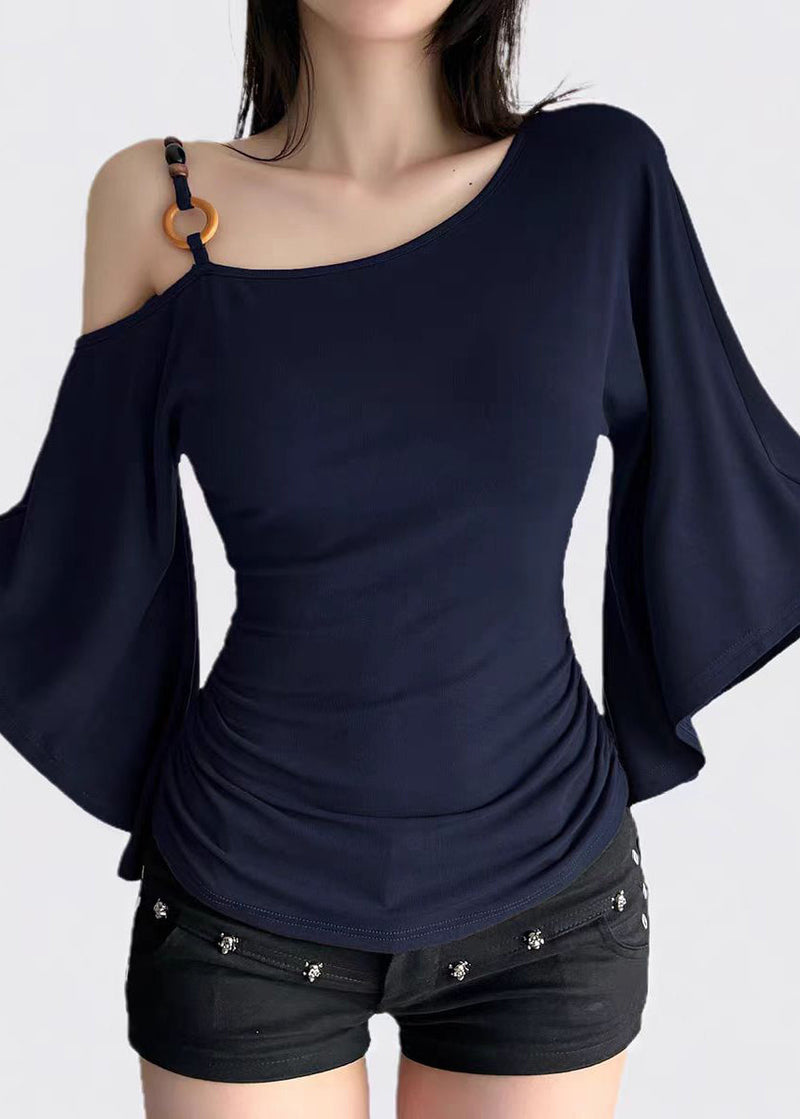 Well Tailored Shirt with a Graceful Silhouette