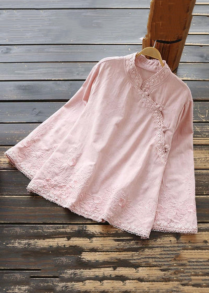 Classic Vintage Shirt with a Flattering Fit