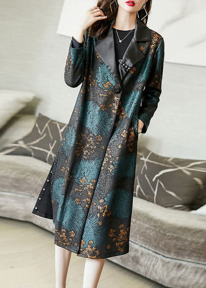 Classic Vintage Coat with a Flattering Fit