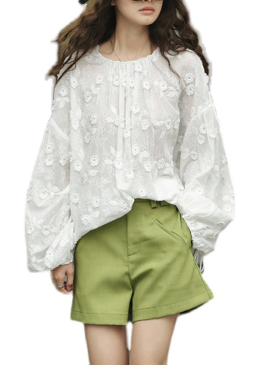 Effortlessly Elegant Shirt with a Timeless Design