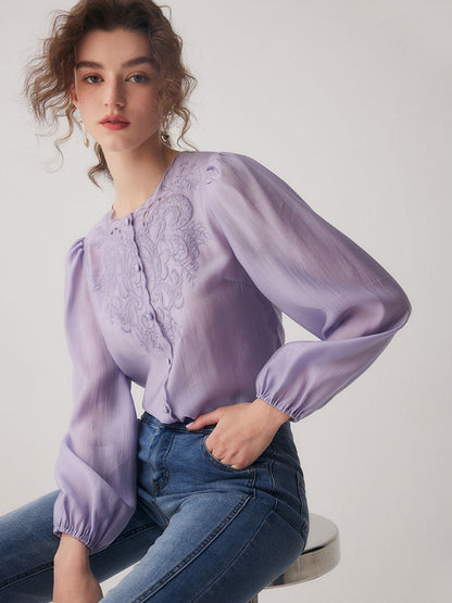 Well Tailored Shirt with a Graceful Silhouette