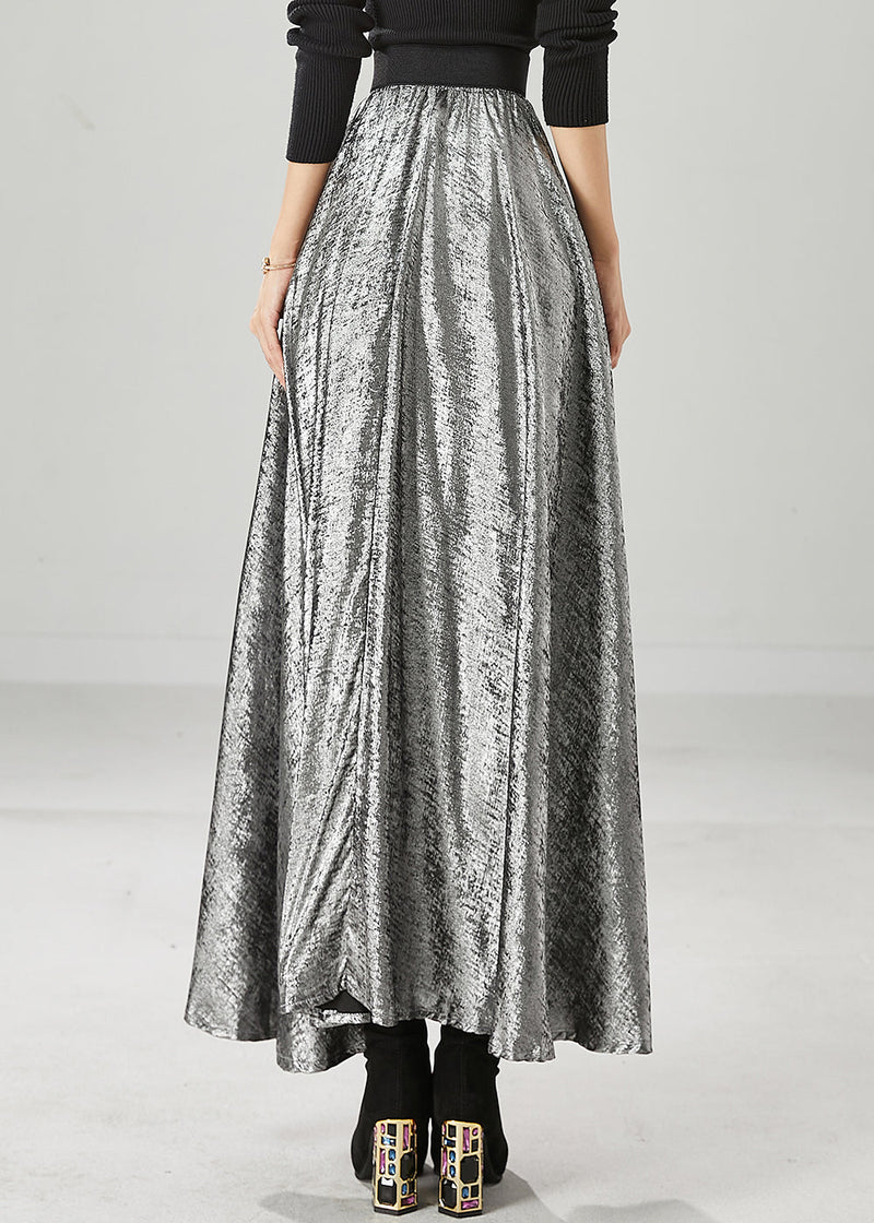 Sophisticated Garment with a Clean Classic Look