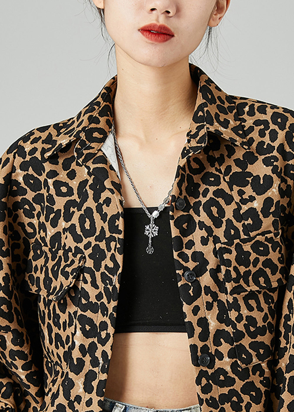 Well Tailored Coat with a Graceful Silhouette