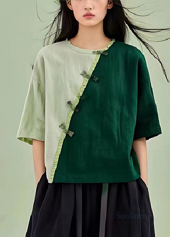 Beautifully Crafted Blouse in a Classic Style