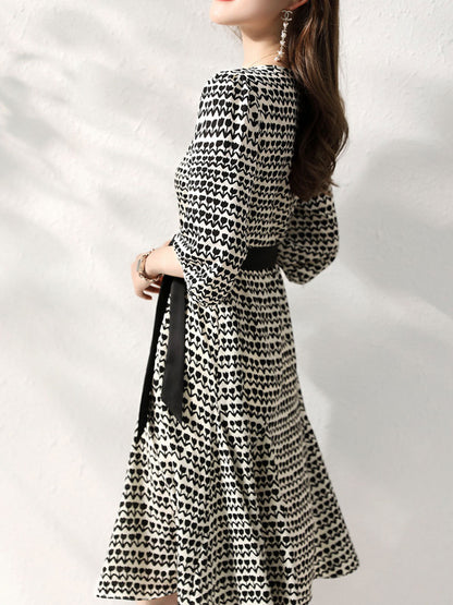 Classic Vintage Dress with a Flattering Fit