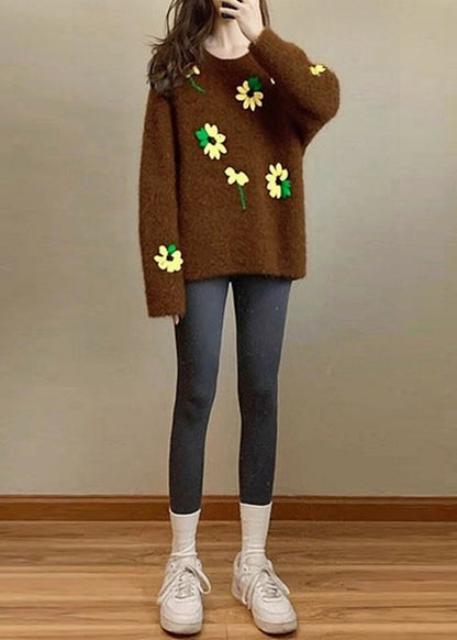 Well Tailored Sweater with a Graceful Silhouette