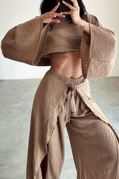 Well Tailored Pants with a Graceful Silhouette
