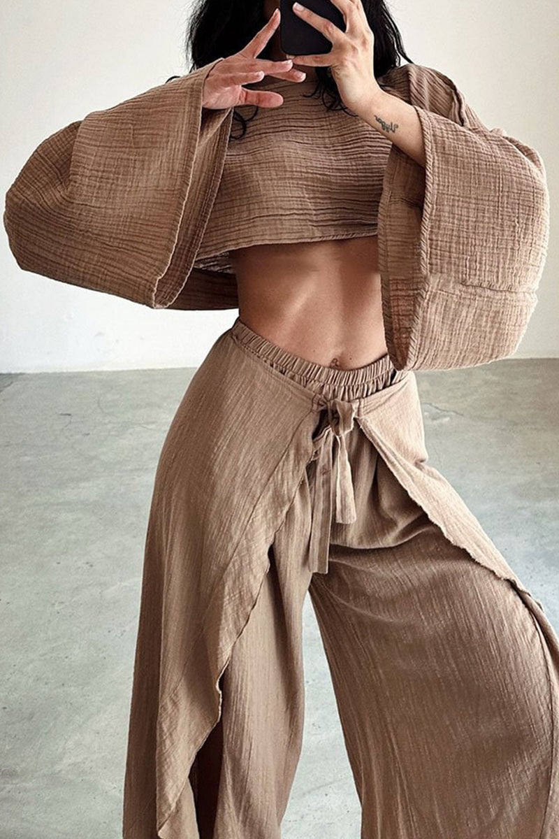 Well Tailored Pants with a Graceful Silhouette