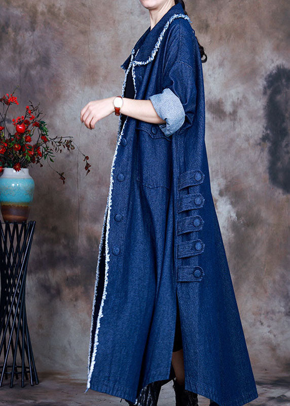 Well Tailored Coat with a Graceful Silhouette