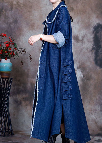 Well Tailored Coat with a Graceful Silhouette