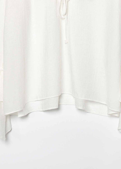Effortlessly Elegant Top with a Timeless Design