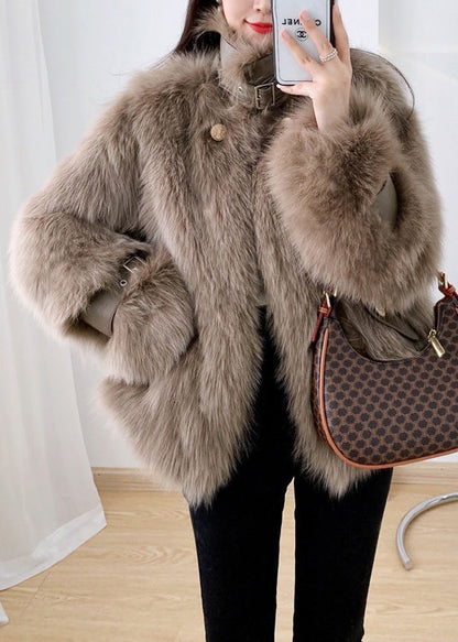 Gracefully Styled Coat for Any Occasion