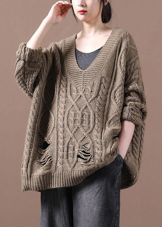 Well Tailored Sweater with a Graceful Silhouette
