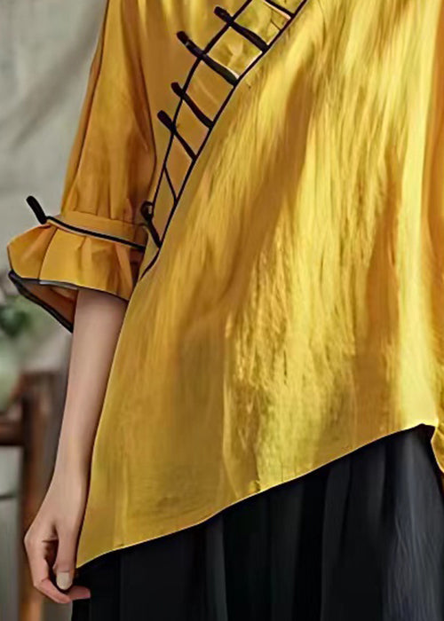 Beautifully Crafted Blouse in a Classic Style