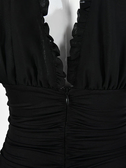 Gracefully Styled Dress for Any Occasion