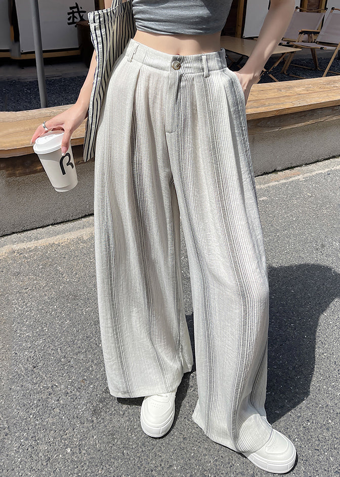 Well Tailored Pants with a Graceful Silhouette