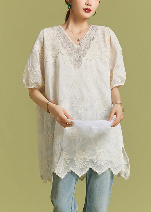 Effortlessly Elegant Top with a Timeless Design