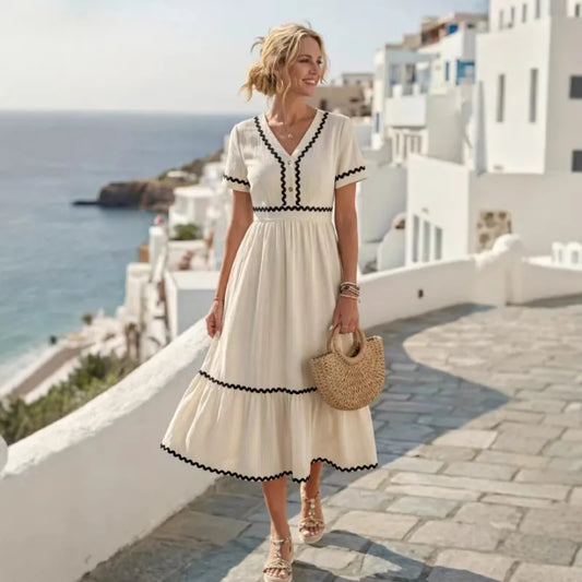 Gracefully Styled Dress for Any Occasion